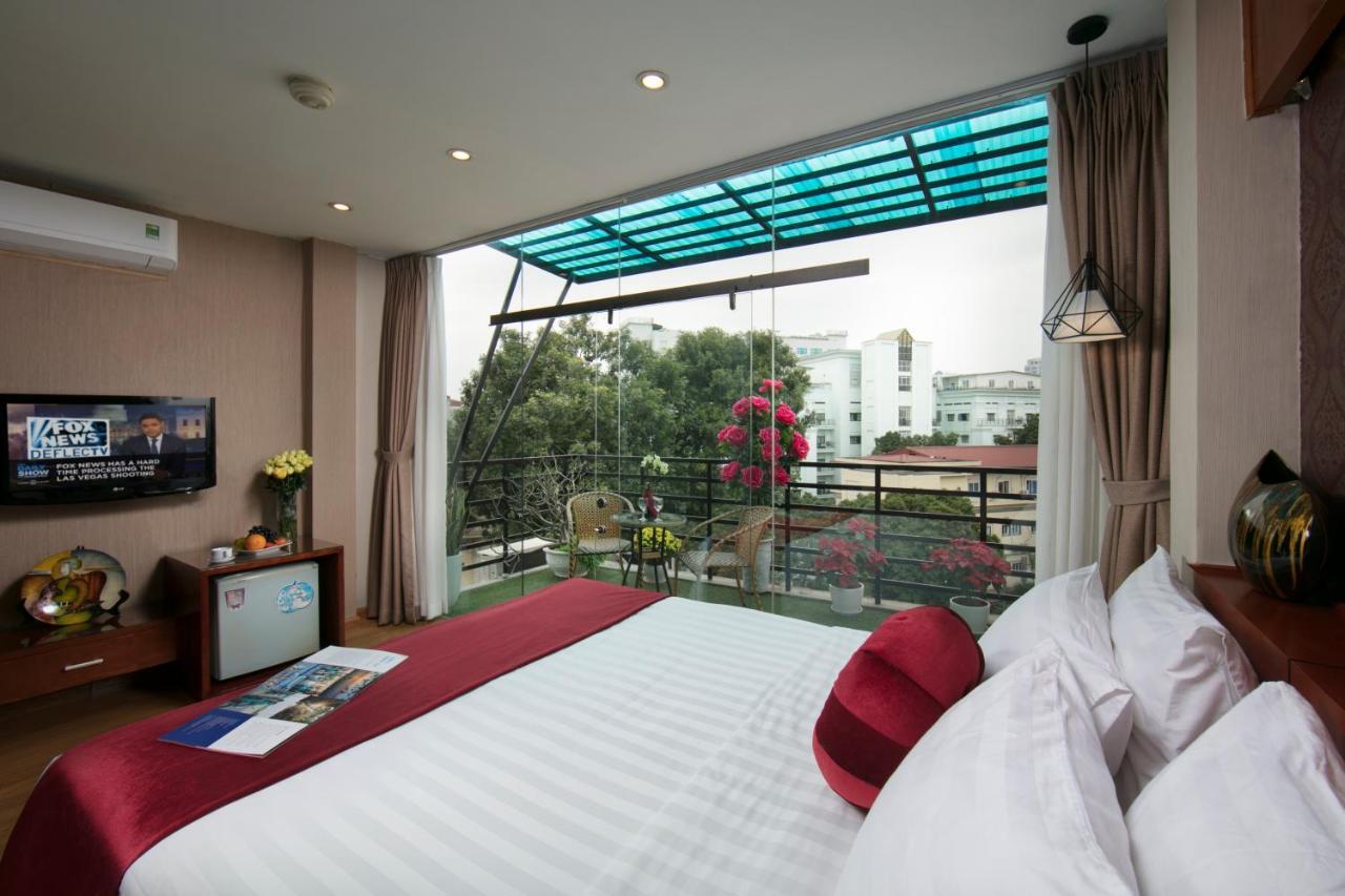 Lotus Boutique Hà Nội